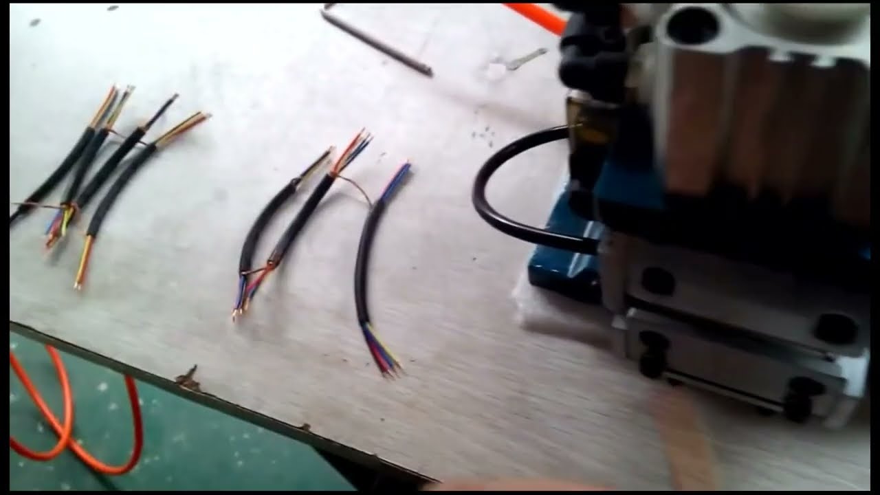 Mesin Penanggal Kulit Kabel Tembaga Teras Pneumatik