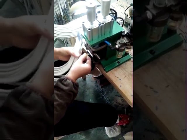 Mesin Pelucut Wayar Pneumatik Menegak | Automatik & Cekap Tinggi