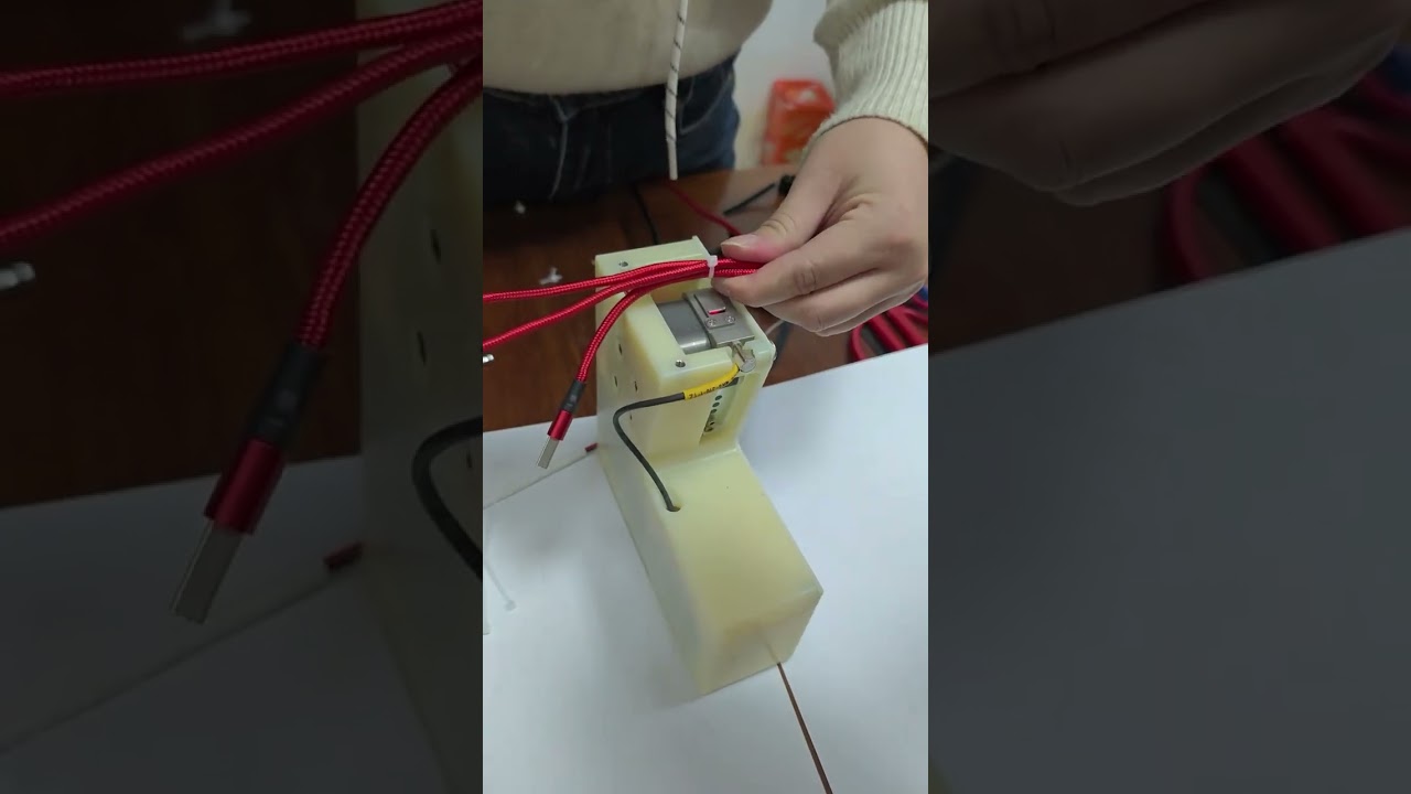 Alat pengikat zip automatik meja mengetatkan dan memotong ikatan tersuai atau standard terus pada papan anda