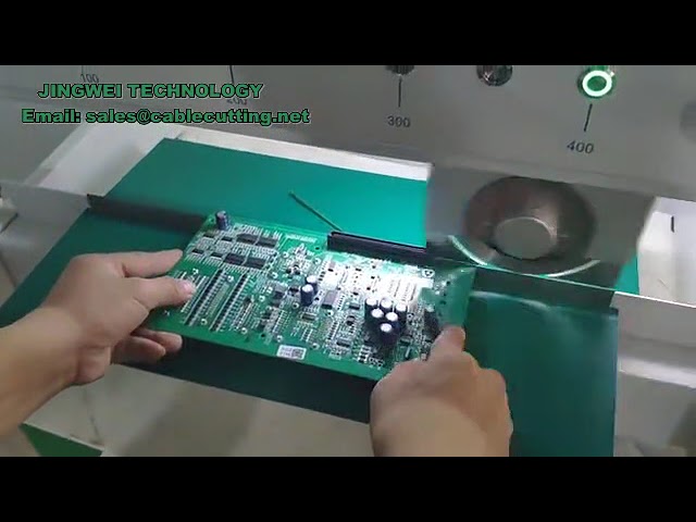 Mesin Pembelah V-Cut Automatik Pintar dengan Pisau Berjalan